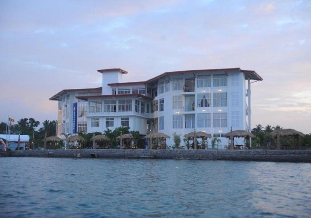 Hotel East Lagoon Batticaloa Exterior photo