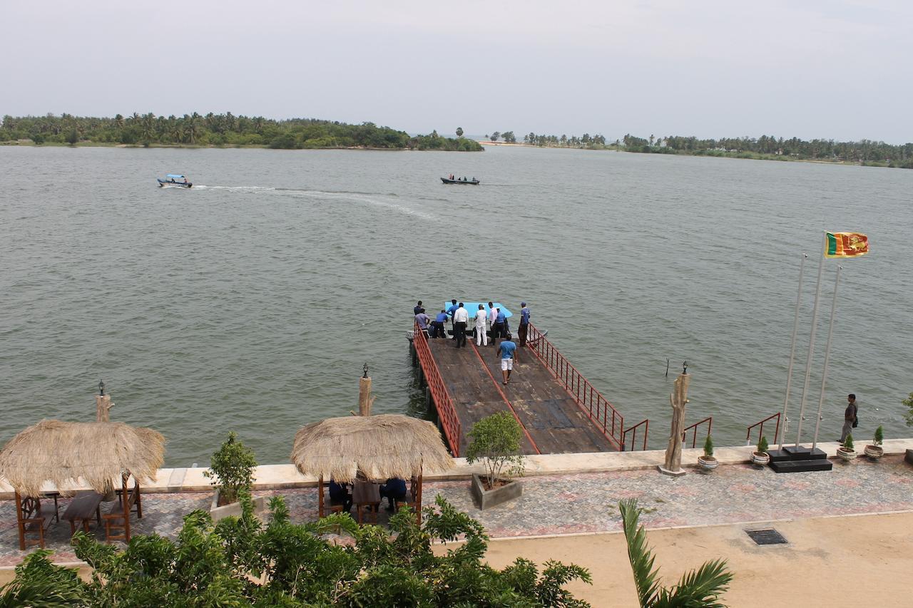 Hotel East Lagoon Batticaloa Exterior photo